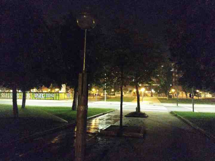 Farola fundida en calle Badaya